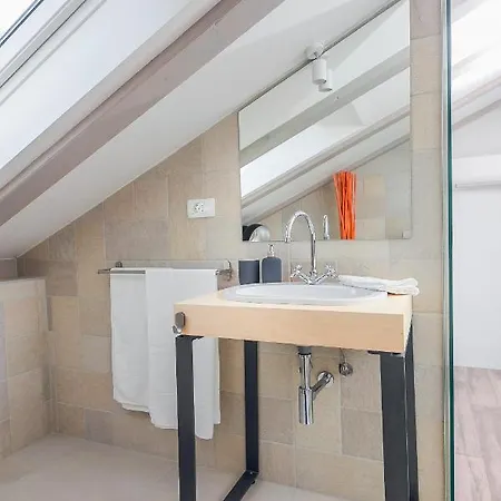 Casa Salita Garibaldi * Опатія